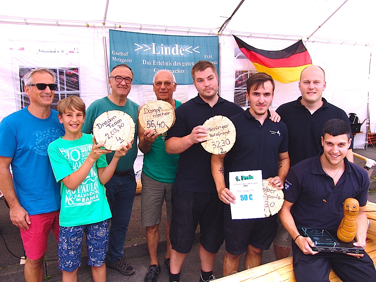 Sägewettbewerb am 20.7.2014 beim Tag der offenen Tür der Freiwilligen Feuerwehr Stuttgart Heumaden