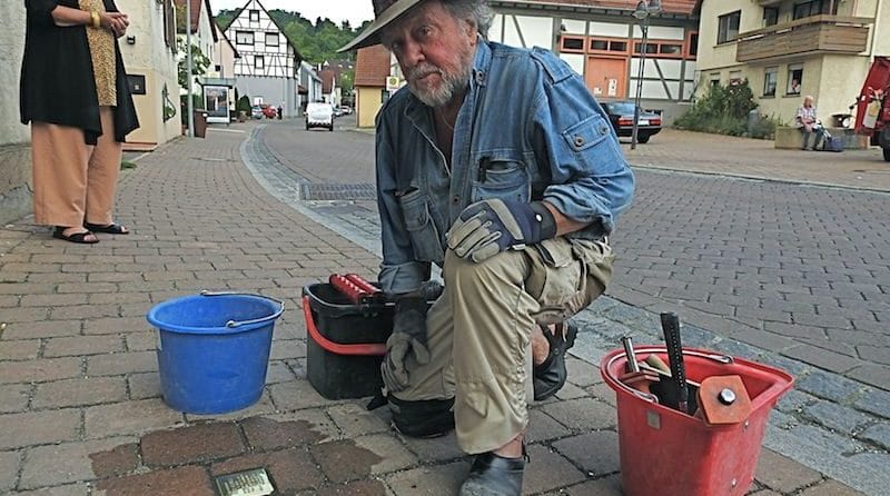 Stolpersteinverlegung durch Gunter Demnig am 11.7.2018 für Karl Glemser Stuttgart Rohracker Sillenbucher Str. 5nig Sillenbucher 5