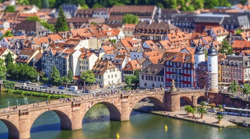 Blick auf Alte Brücke und Altstadt Heidelberg