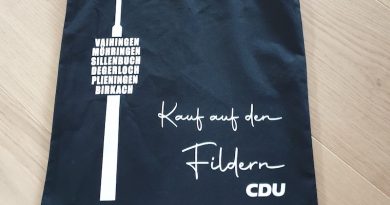 schwarze Einkaufstasche mit CDU Aktionsaufdruck und Fernsehturm