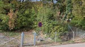 Zaun vor städtischem Grundstück Gorch-Fock-Straße 32 in Sillenbuch
