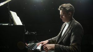 Maximilian Schairer am Klavier