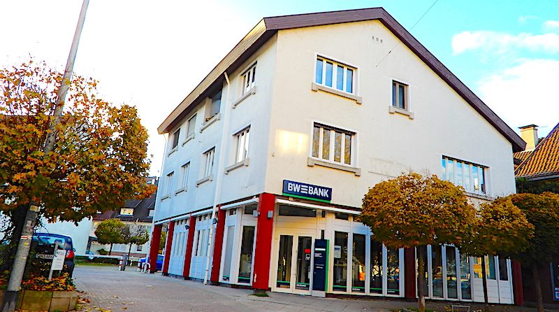 Ehemalige BW-Bank an der Amstetter Straße 4 in Hedelfingen