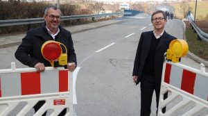 Jürgen Mutz und Kai Freier bei der Eröffnung der neuen B10-Brücke am 28.2.2023