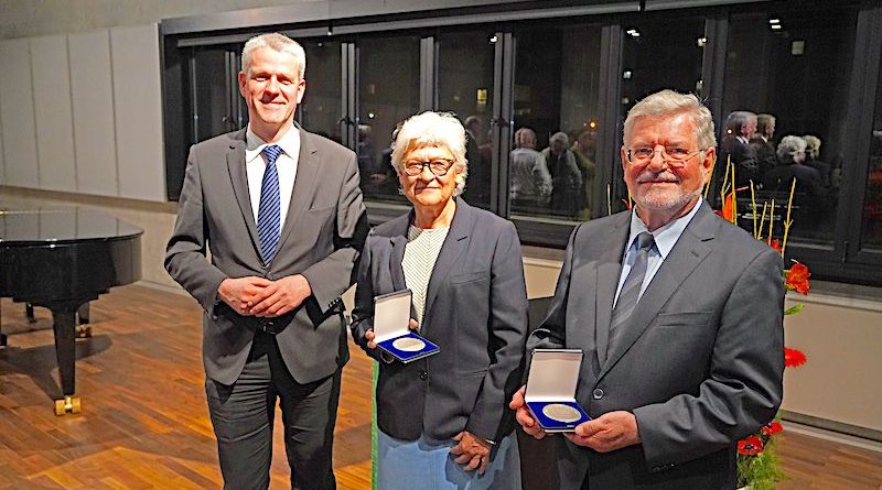 Christof Bolay, Sonja Abele und Joachim Dinkelacker im Stadthaus Ostfildern