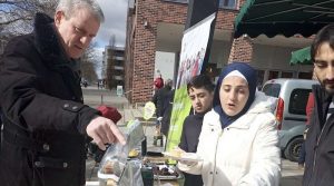 Spendenaktion für Erdbebenopfer in Syrien und Türkei beim Stadthaus im Scharnhauser Park