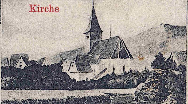 Schwarz-Weiß-Bild der Alten Kirche Hedelfingen um das Jahr 1900