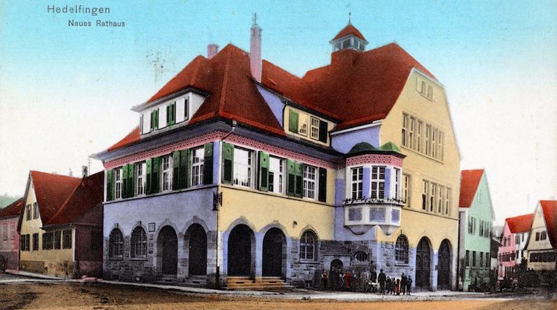 Postkartenfoto vom Rathaus Hedelfingen um 1910