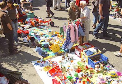 Flohmarktstände von Kindern