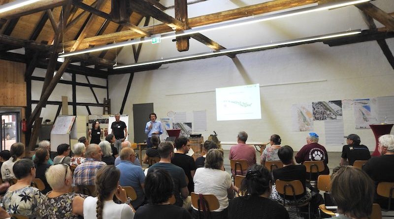 Teilnehmer und Referenten der Bürgerwerkstatt „Wangen macht Welle” am 12.7.2023 in der Kelter Wangen