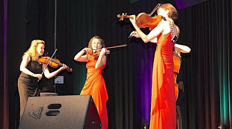 Streichquartett Manon & Co auf der Bühne des KuBinO