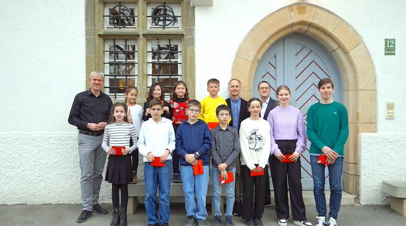 OB Bolay mit Preisträgern bei „Jugend musiziert”