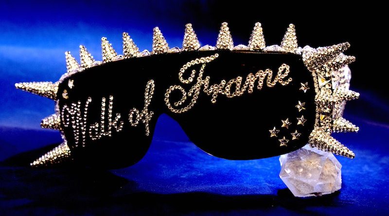 Walk of Frame Brille