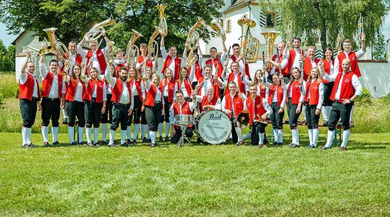 Rieser Trachtenkapelle Unterschneidheim