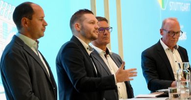 Simon Pfau, Carsten Koch, Peter Drausnigg, Thomas Fuhrmann bei der Pressekonferenz der Stadtwerke in Wangen am 18.7.2024