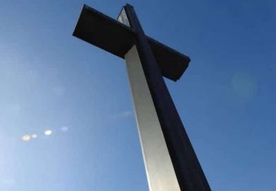 Kreuz auf der Kreuzkirche Hedelfingen