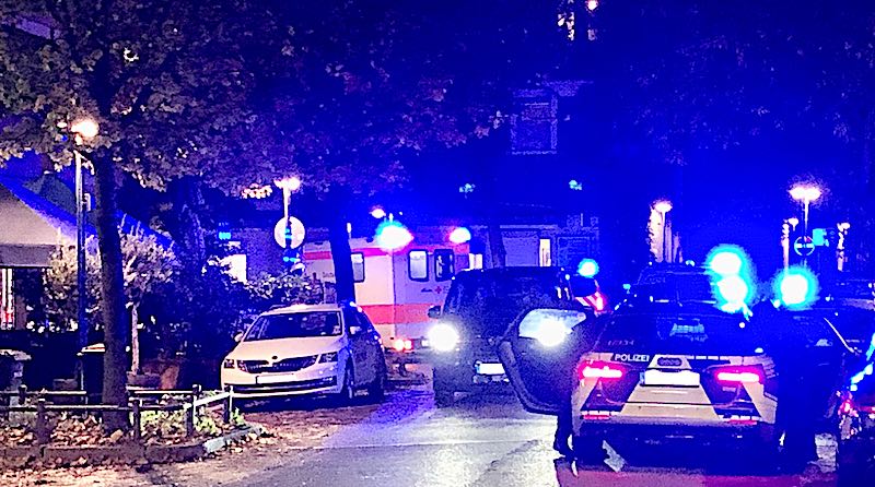 Einsatzfahrzeuge auf der Ulmer Straße am 27.10.2025