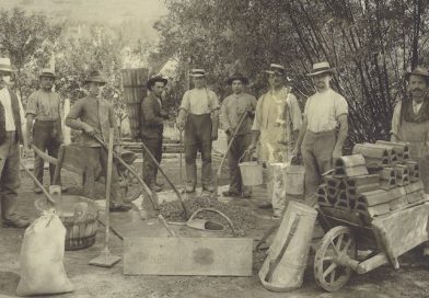 Rohracker Bürger und Mitglieder des SKV Ruhracker beim Turnhallenbau 1911