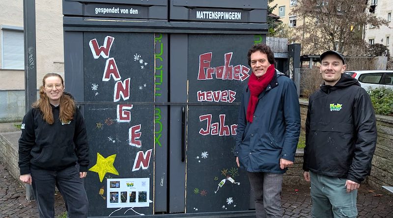 Vom Jugendhaus gestalteter Neujahrsgruß 2026 an den Bücherboxen auf dem Wangener Marktplatz