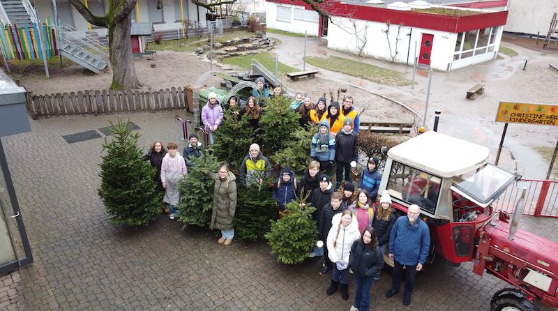 Mitmacher der Tannenbaumsammlung 2026 beim Ev. Gemeindehaus Wangen