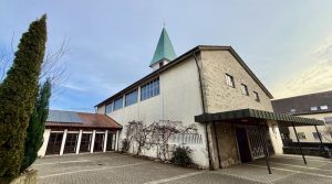 Gemeindehaus hinter der evangelischen Kirche in Kemnat
