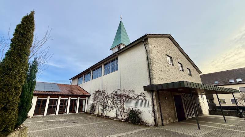 Gemeindehaus hinter der evangelischen Kirche in Kemnat