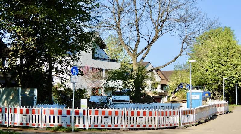 Blick von der Spaichinger Straße auf das Baufeld am Ilse-Beate-Jäkel-Weg