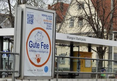Blick auf die Haltestelle Wangen Marktplatz vor dem Bezirksrathaus