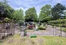Blick auf den neu gestalteten Urnenhof auf dem Ostfilderfriedhof
