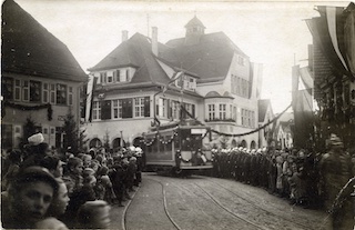 Historisches Foto von der Feier des neuen Rathauses Hedelfingen 1910